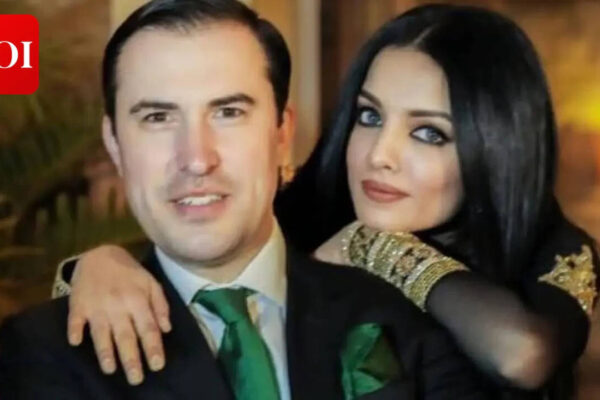 Celina Jaitly Divorce: Celina Jaitly served legal notices by estranged husband Peter Haag and father-in-law over defamatory statements amid divorce battle | Hindi Movie News