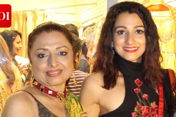 Anita Kanwal reveals daughter Pooja was left shaken by ‘compromise’ demands in showbiz: ‘I left my career at its peak to be with her’ | Hindi Movie News