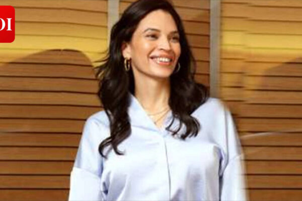 ‘Darlings’ director Jasmeet K. Reen to helm Ishaan Khatter’s ‘The Royals’ Season 2, replacing Nupur Asthana | Hindi Movie News