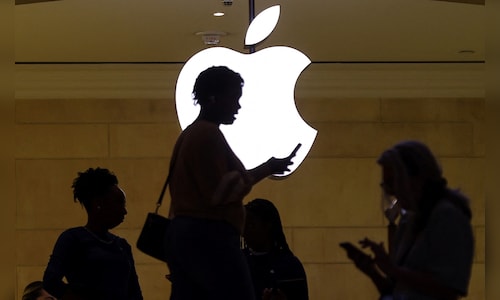 Apple issues strong forecast even as Mac shortages likely to continue for 'several months'