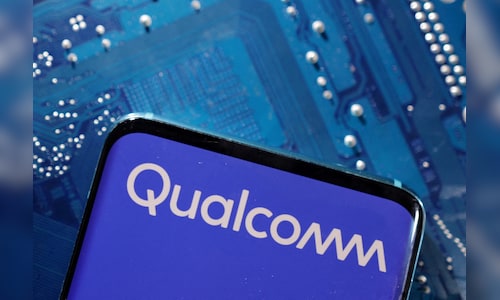 Qualcomm rises on smartphone rebound hopes, data-center chip push