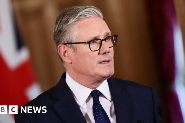 'Globalise the intifada' chant is racist, says Starmer