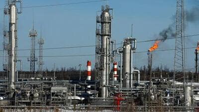 Govt considers royalty on natural gas flared by producers