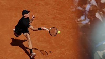 Jannik Sinner matches Novak Djokovic's record with 31st straight Masters victory before home fans at Italian Open
