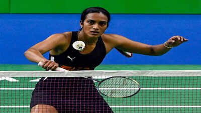 Pv Sindhu: Indian badminton icon PV Sindhu storms into Singapore Open quarterfinals | Badminton News