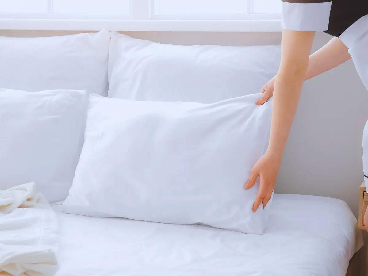 Shocking video of a travel influencer washing underwear in a hotel coffee machine; 5 things in a hotel that can be dirtier than we think