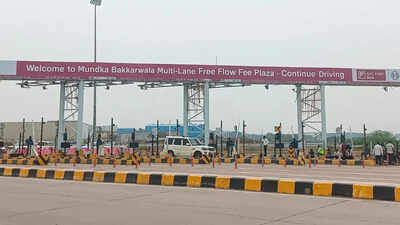 Barrierless tolling sees Rs 30 lakh recovery as half of users clear dues | India News