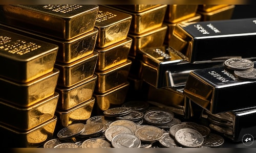 Gold, silver steady as weaker dollar offsets inflation concerns