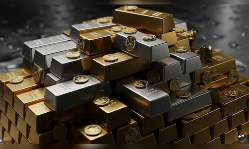 Gold sees mild gains, silver dips as crude-driven inflation fears persist