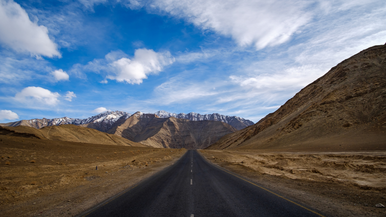Ladakh Magnetic Hill: The Magnetic Hill mystery: Why vehicles appear to move uphill on this road in Ladakh