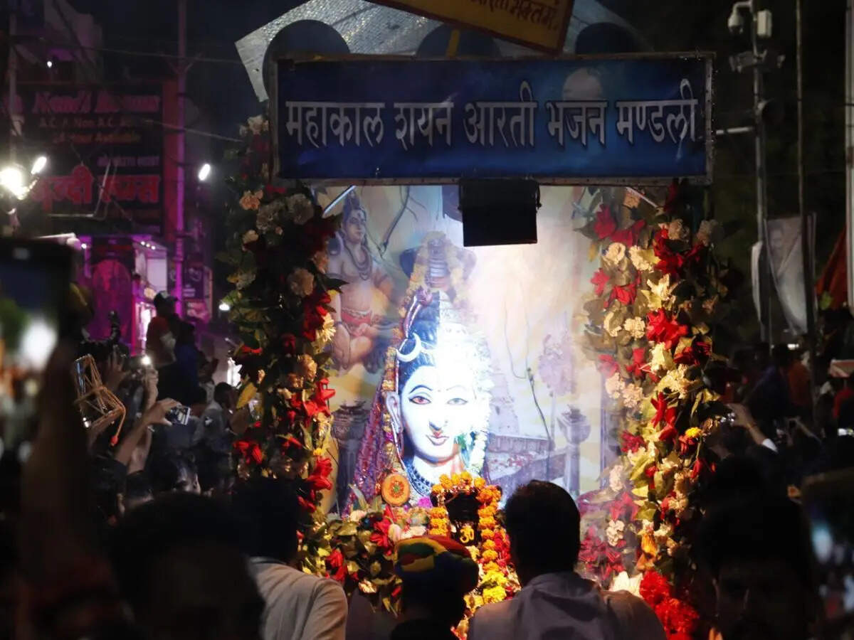 Mahakaleshwar Bhasma Aarti 2026: Complete booking guide, rituals and what travellers must know