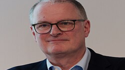 Oxford AI expert Michael Wooldridge says robot takeover fears miss Big Tech’s real danger |