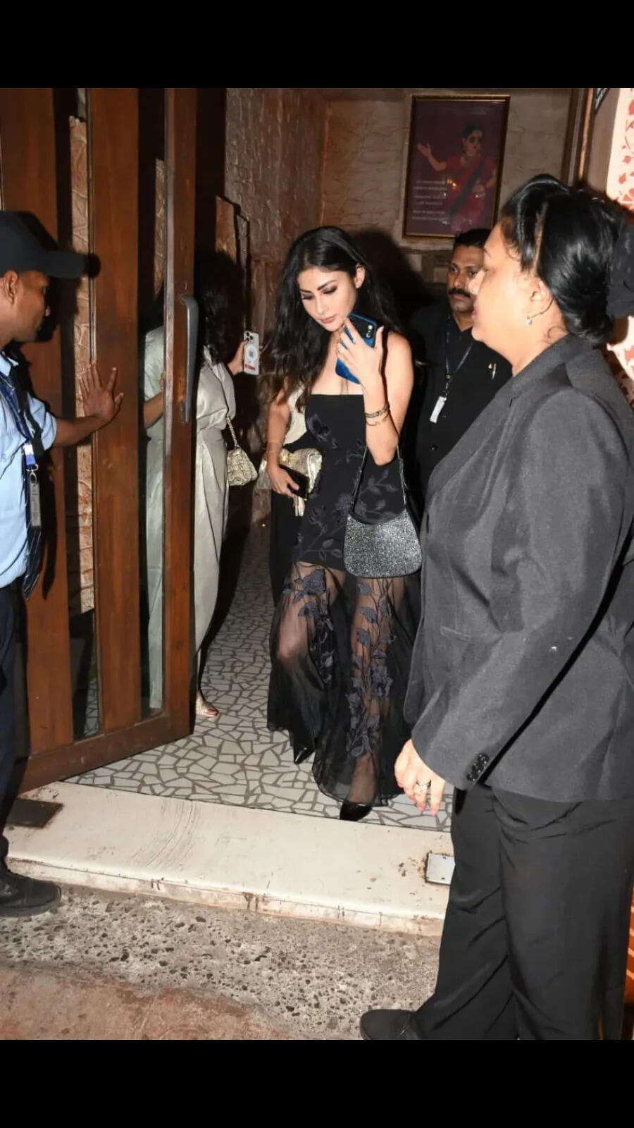 Mouni Roy flaunts huge diamond ring as she makes FIRST APPEARANCE amid divorce buzz with Suraj Nambiar - PICS |
