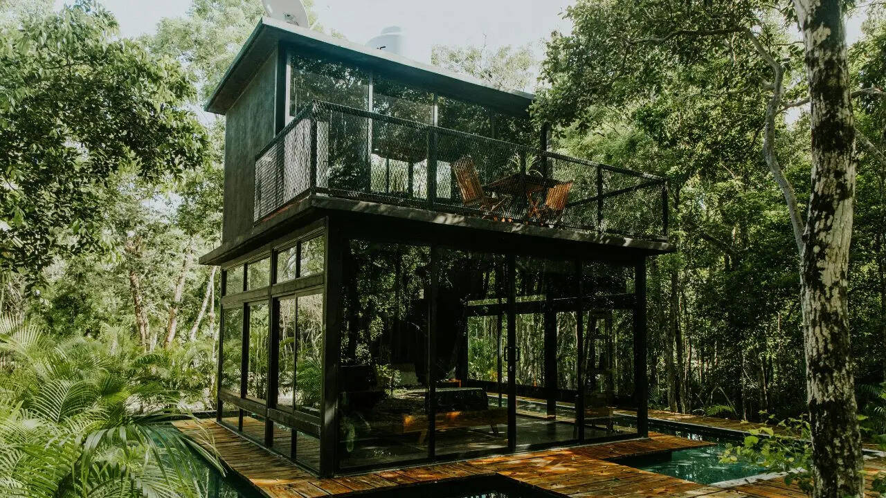 7 stunning glass houses worldwide that redefine modern living and architectural beauty