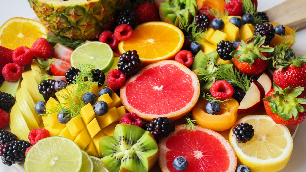 9 seasonal fruits one should eat in the month of May
