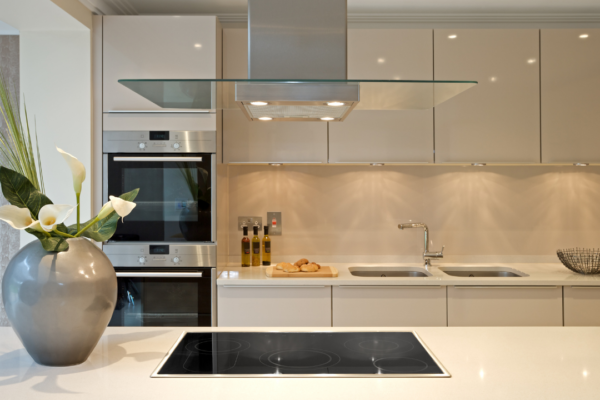 5 smart ways to arrange your kitchen so it looks spacious