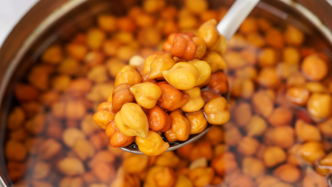 8 foods to pair with kala chana for maximum protein