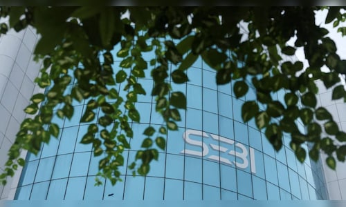 SEBI may ease borrowing rules to give mutual funds more flexibility in managing cash