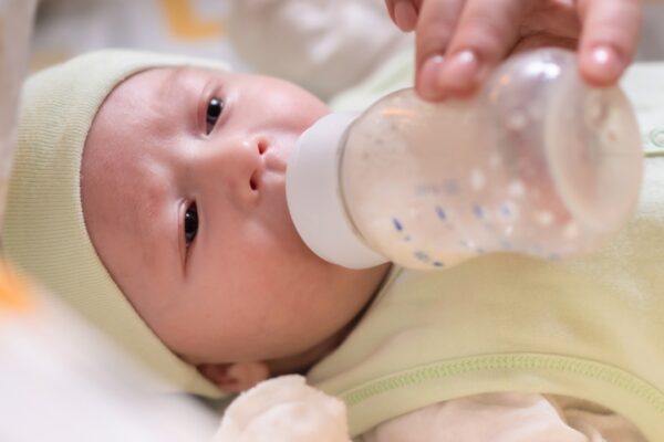 Microplastics in baby feeding bottles. Another reason not to use them!