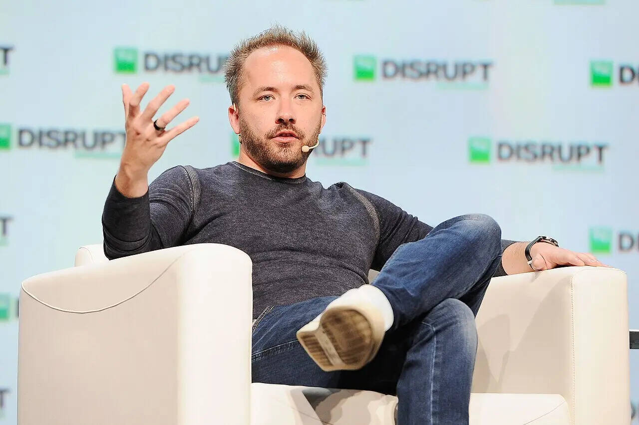 In 2007, Drew Houston forgot his USB drive on a bus and laid the foundation of Dropbox |