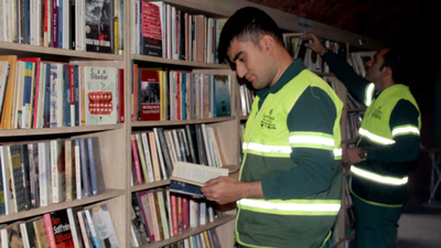 Trash to treasure: Garbage workers created a 40,000-book library from books people threw away | World News
