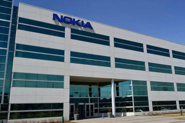 In 1998, a grandmother went to the bank with a stack of dusty papers. Thanks to Nokia, she unexpectedly turned into a multimillionaire |