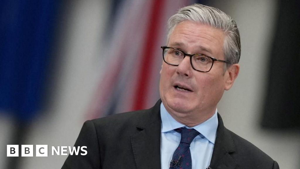 Starmer tells supporters he will fight any leadership contest