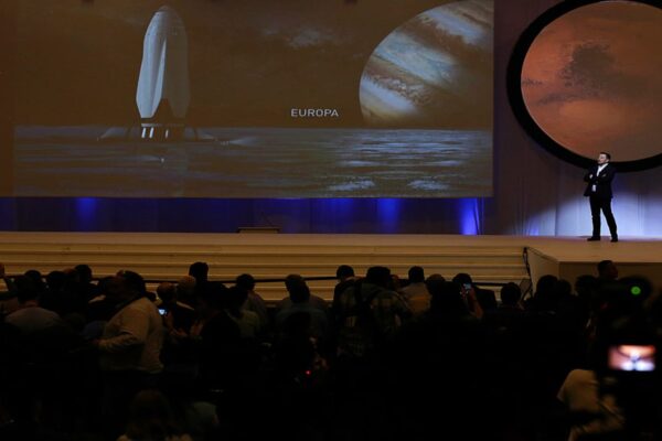 Ark Invest owns SpaceX in its venture ETF. It says Starlink alone supports $2 trillion value at IPO