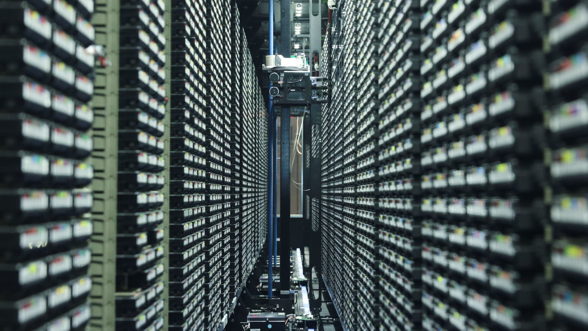These 10 Chinese stocks are powering U.S. data centers