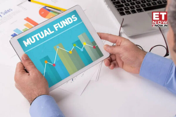 SIP vs Lump Sum Investment: Rs 5,000 SIP or Rs 9 lakh lump sum – Which could generate higher corpus in 15 years? See calculations - Mutual Funds