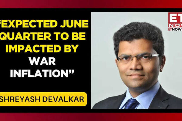 ET Now Exclusive | Large caps set for a comeback as earnings growth picks up; Axis MF's Shreyash Devalkar decodes market trends - Markets