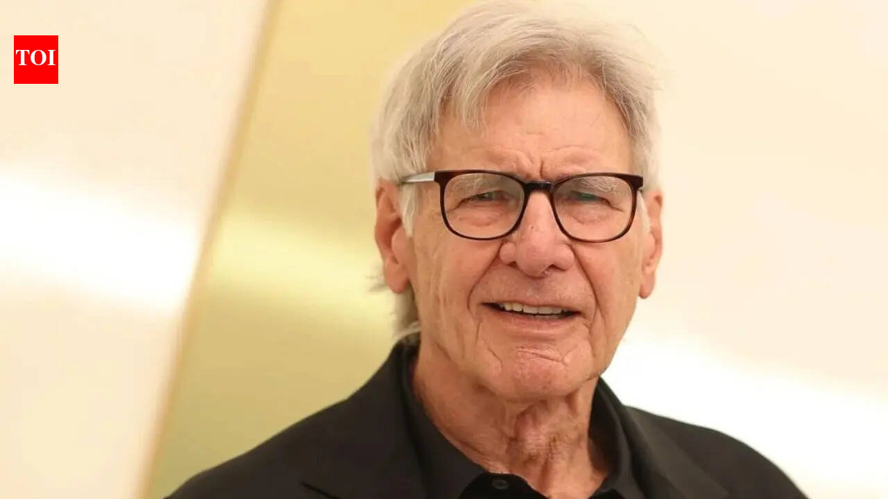 Harrison Ford Quote: Quote of the day by Harrison Ford: 'Work hard and figure out how to be useful... don't try to imitate anybody else's success' |