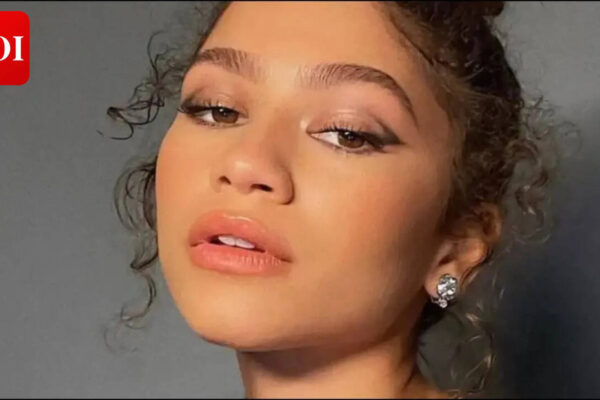 Zendaya Quote: Quote of the day by Zendaya: ‘Don't try so hard to fit in, and certainly don't try so hard to be different, just try hard to be you’ | English Movie News