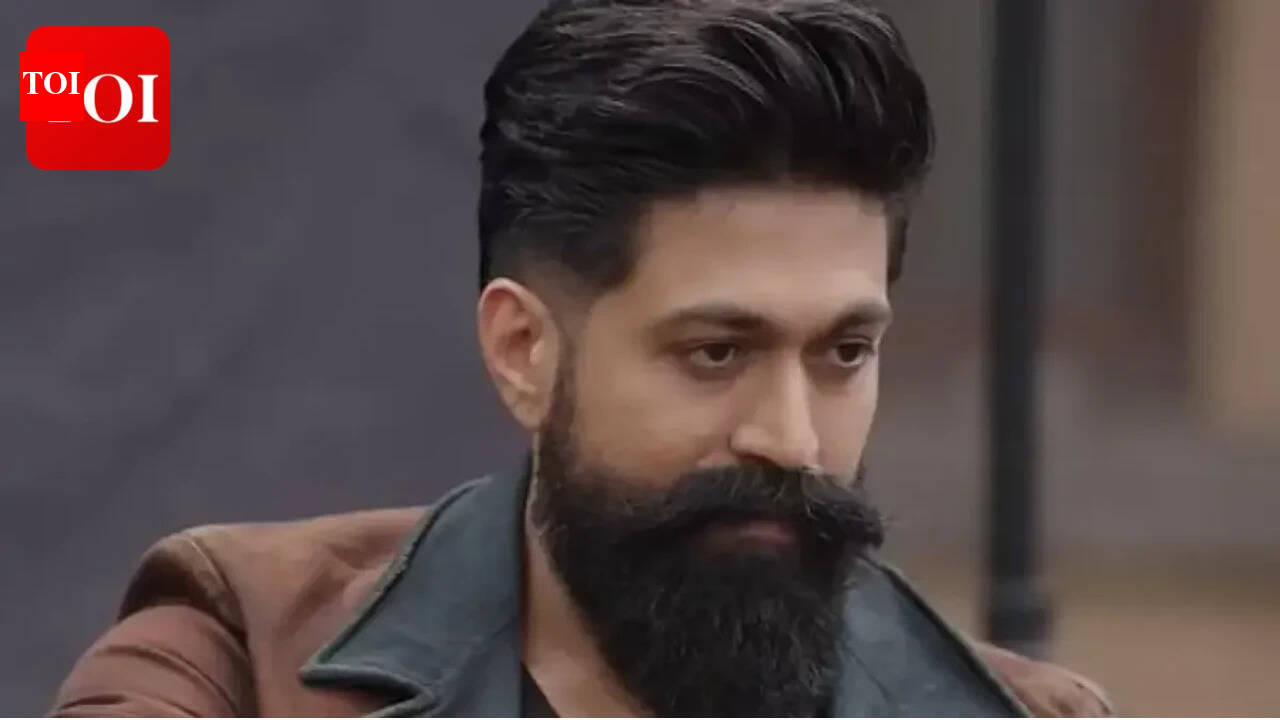 Yash: 'KGF’ star Yash takes time off busy schedule to connect with fan fighting cancer; watch the video here | Kannada Movie News