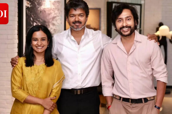 Rj Balaji: 'Karuppu' director RJ Balaji praises CM Vijay after special meeting; Emotional post sparks debate | Tamil Movie News
