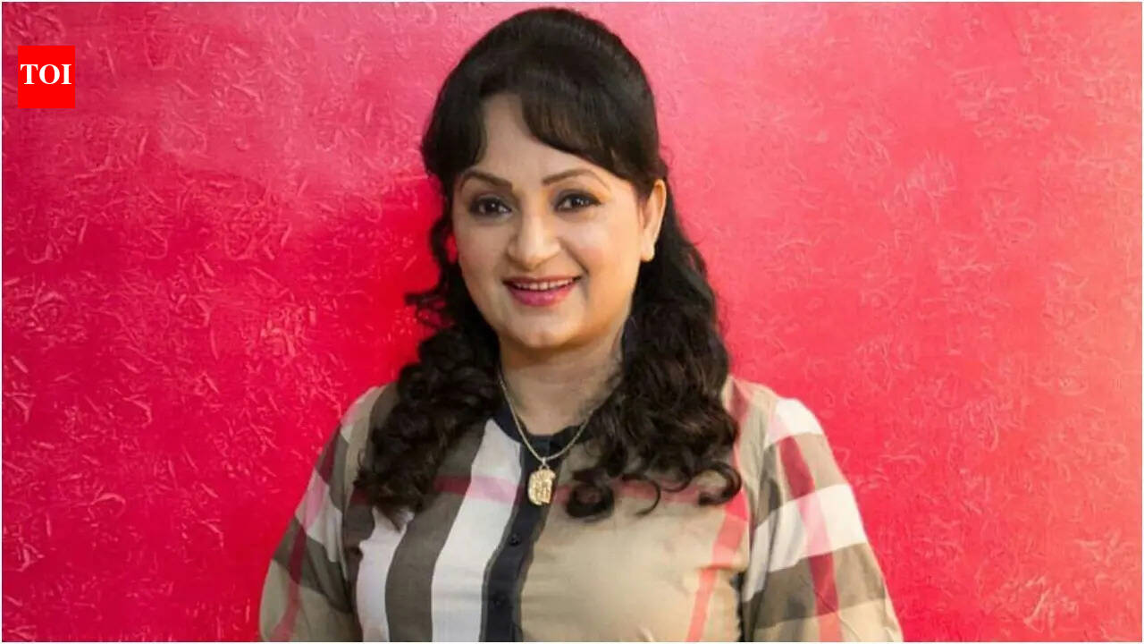 Upasana Singh: 'Woh hamare liye Dhurandhar hai': CINTAA's Upasana Singh comes out in support of Ranveer Singh, credits actor’s film for saving the industry | Hindi Movie News
