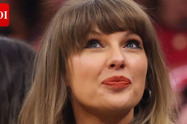 Swift: Taylor Swift's Net Worth Hits $2 Billion: The Journey of the Richest Musician in History |