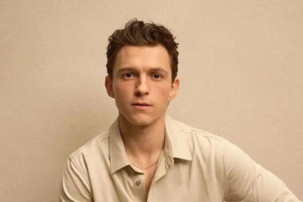 Marvel star Tom Holland opens up about dyslexia, ‘petrifying’ cue cards and not hosting 'Saturday Night Live': 'I can freeze' |