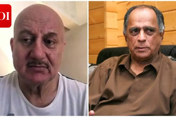 Anupam Kher recalls final conversation with Pahlaj Nihalani, regrets not visiting him in hospital: ‘He sounded weak and a little sad’ | Hindi Movie News