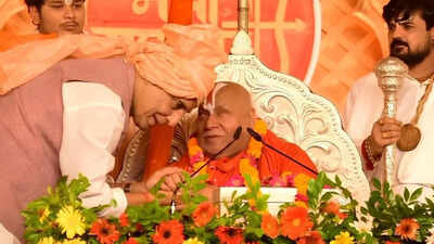 'PoK would be in India had Op Sindoor lasted 2 more days': Spiritual leader Jagadguru Rambhadracharya | Lucknow News