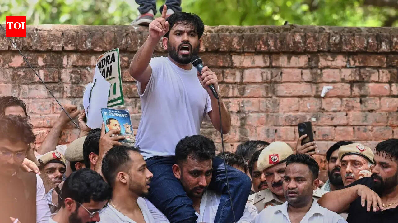 CJP founder Abhijeet Dipke says agitation won't stop until Dharmendra Pradhan quits; security beefed up at his residence | Chhatrapati Sambhajinagar News