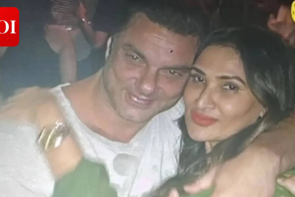 Sohail Khan mourns family friend Kumod Raney's demise: 'I lost my beautiful sister today. Nobody in the world can replace her' | Hindi Movie News
