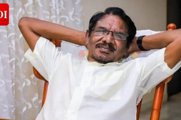Tamil Nadu government to give state honours to Bharathiraja; legendary filmmaker to receive official farewell | Tamil Movie News