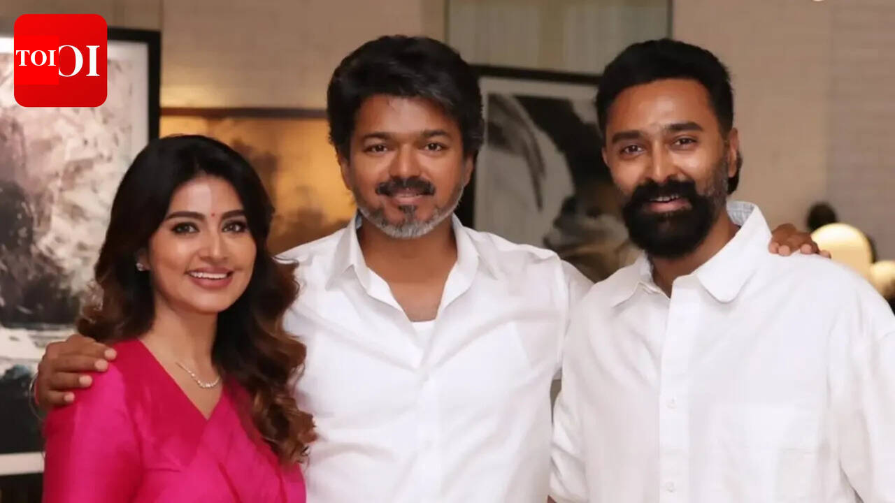 Sneha and Prasanna meet Chief Minister Vijay; actress shares emotional note on her 'GOAT' co-star's journey | Tamil Movie News