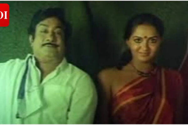 When Bharathiraja trusted women viewers; How a special screening changed Sivaji Ganesan's 'Mudhal Mariyathai's fate | Tamil Movie News