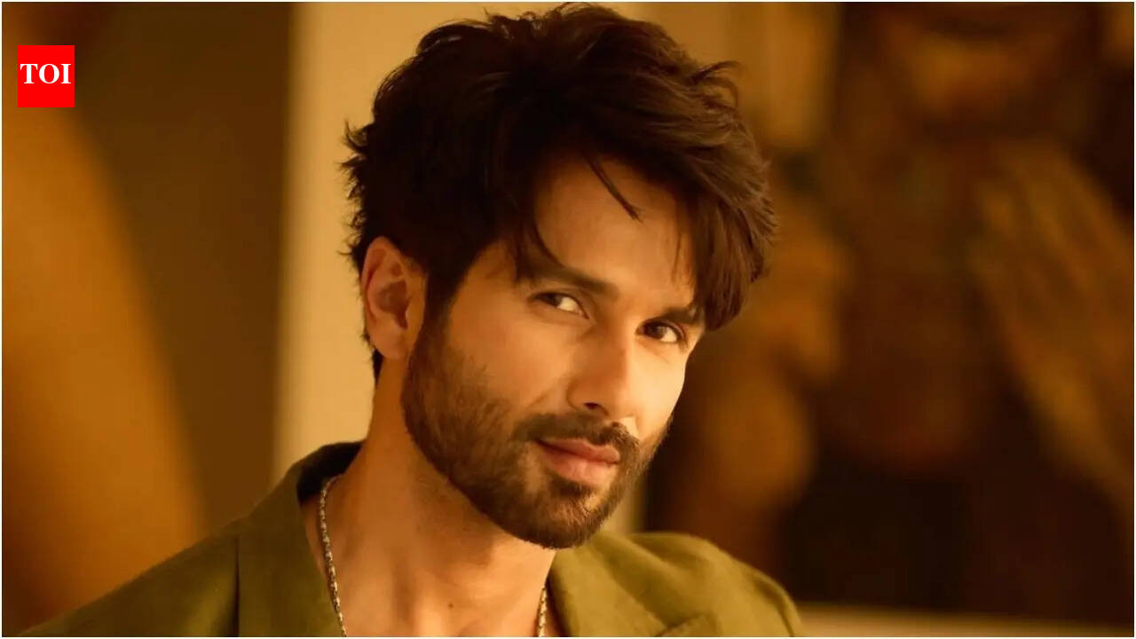 Shahid Kapoor slams the trend of calling yourself a brand, says it is 'psychotic, not normal' | Hindi Movie News
