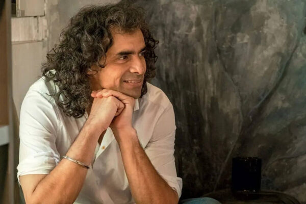 Imtiaz Ali: 'I don't have the baggage of my previous films': Imtiaz Ali clarifies not having the pressure of matching up to his cult films like 'Jab We Met', 'Rockstar' - EXCLUSIVE | Hindi Movie News