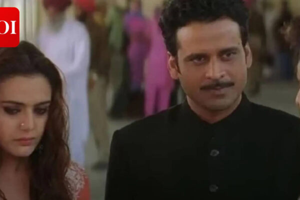 Manoj Bajpayee recalls Yash Chopra telling him, ‘I don't make films for actors like you’; paid him like a lead actor for Veer-Zaara | Hindi Movie News