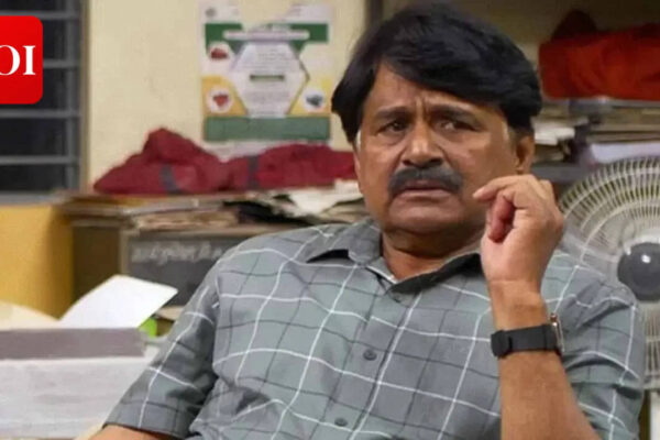Panchayat actor Raghubir Yadav recalls surviving on Rs 2.50 a day, staying away from home for 20 years: ‘I never considered my life a struggle’ | Hindi Movie News