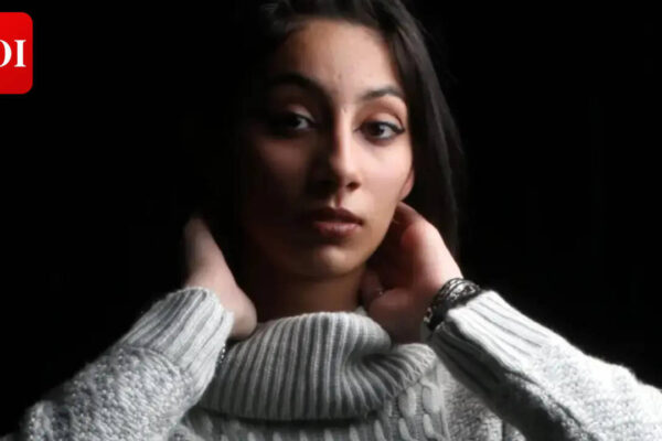 Hinaya Puri: 'Mogambo khush hua': Amrish Puri's great-granddaughter Hinaya Puri GRABS attention with viral post | Hindi Movie News